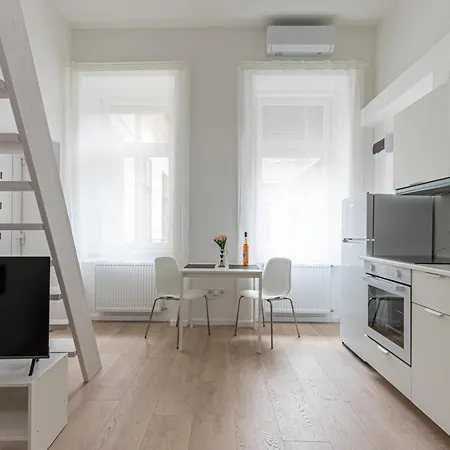 Residences 2 *
