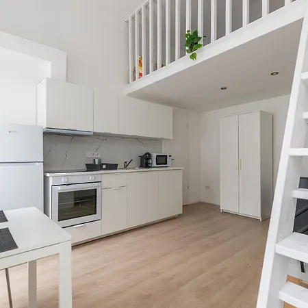Daire Residences 2 *