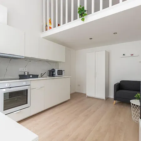 Residences 2 *